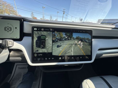 Used 2024 Rivian R1S Adventure image 15