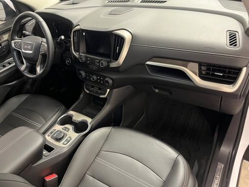 Used 2024 GMC Terrain Denali w/ Denali Premium Package image 16