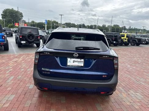 Used 2025 Nissan Kicks SR FWD image 35