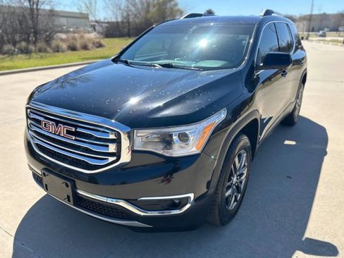 Used 2019 GMC Acadia SLT FWD image 2