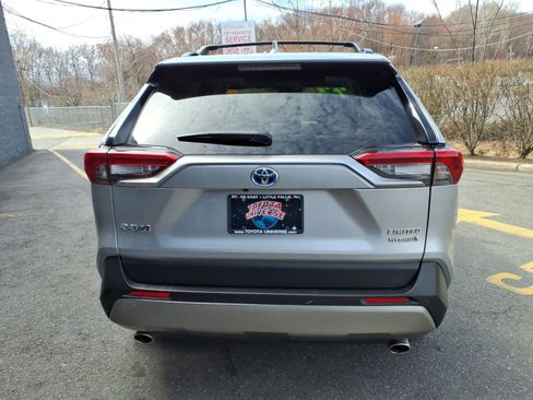 Certified 2022 Toyota RAV4 Limited image 5