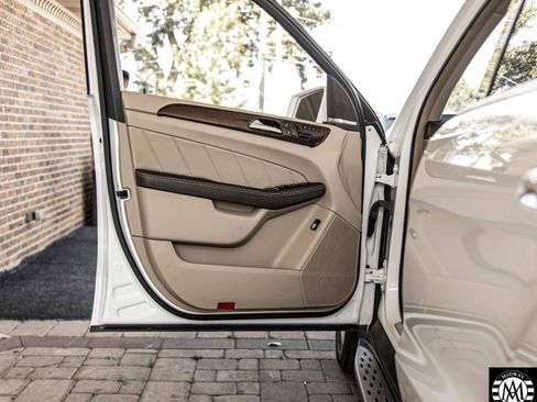 Used 2016 Mercedes-Benz GL 450 4MATIC w/ Premium I Package image 32