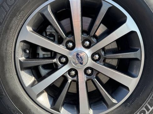 Used 2019 Ford Expedition Max XLT w/ Equipment Group 202A RWD image 10