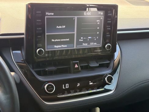 Used 2022 Toyota Corolla Cross LE w/ Moonroof Package FWD image 21