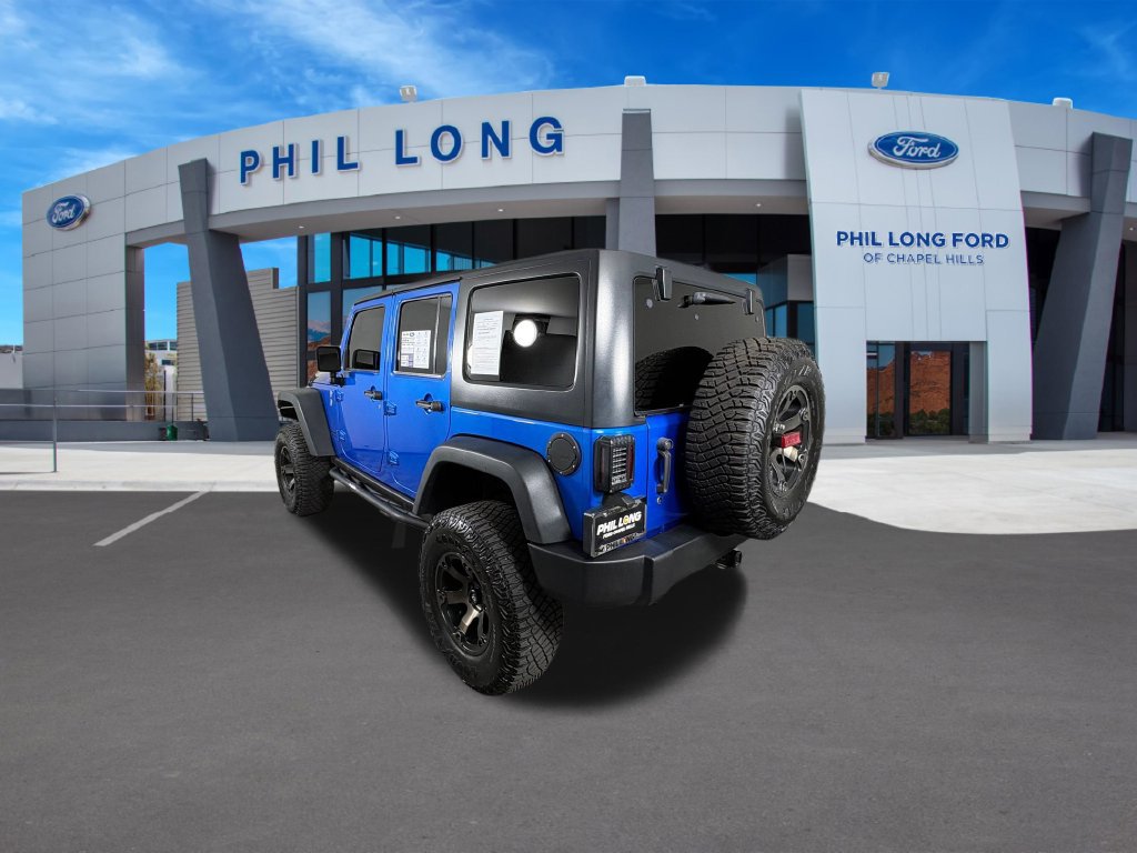 Used 2016 Jeep Wrangler Unlimited Rubicon w/ Connectivity Group AWD/4WD image 3
