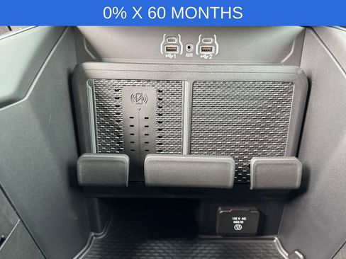 New 2026 RAM 1500 4x4 Crew Cab image 27