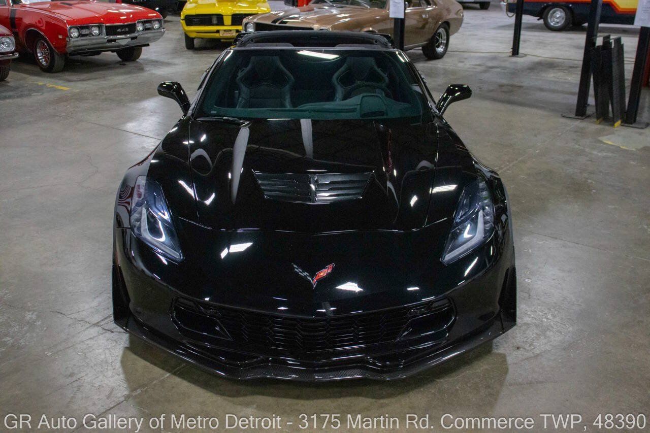 Used 2016 Chevrolet Corvette Z06 w/ 3LZ Preferred Equipment Group RWD image 12