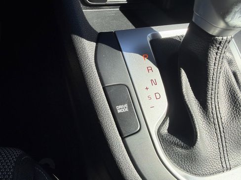 Used 2024 Kia Forte LXS image 19