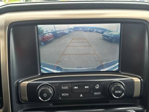 Used 2018 GMC Sierra 2500 Denali w/ Duramax Plus Package AWD/4WD image 10