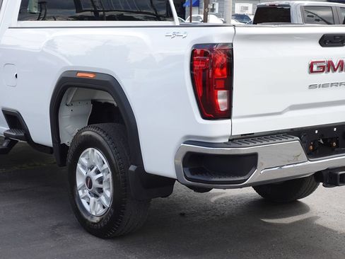 Used 2024 GMC Sierra 2500 Pro AWD/4WD image 10
