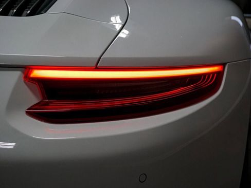 Used 2019 Porsche 911 Carrera image 75