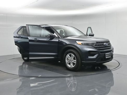 Certified 2022 Ford Explorer XLT image 35