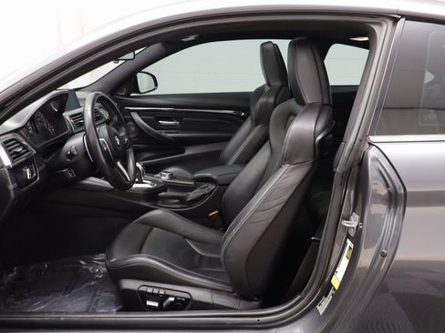 Used 2018 BMW M4 Coupe image 6