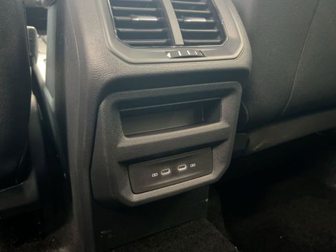 New 2026 Volkswagen Taos SE image 32