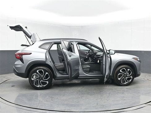 New 2026 Chevrolet Trax RS w/ Sunroof Package image 51