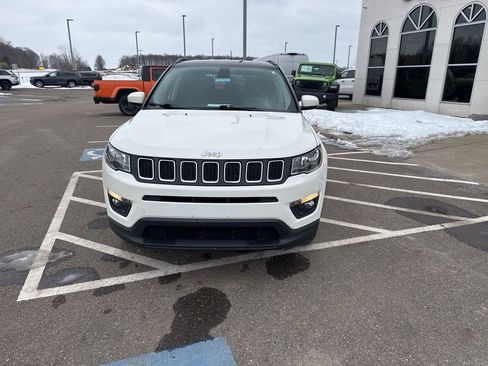 Used 2018 Jeep Compass Latitude w/ Popular Equipment Group image 3