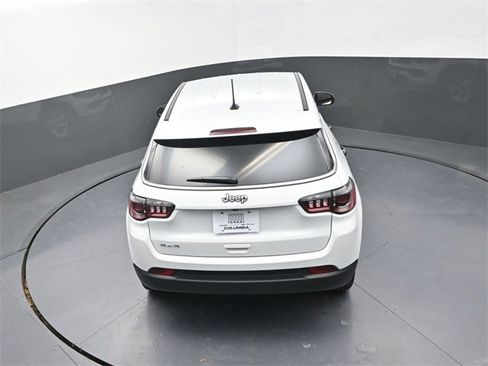 Used 2025 Jeep Compass Sport image 14