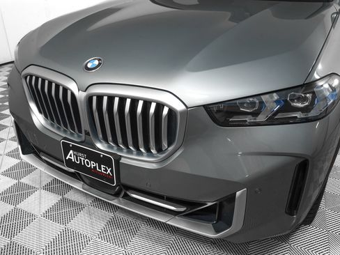 Used 2025 BMW X5 xDrive40i AWD/4WD image 29