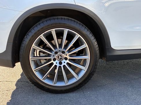 Used 2019 Mercedes-Benz GLC 300 4MATIC image 60