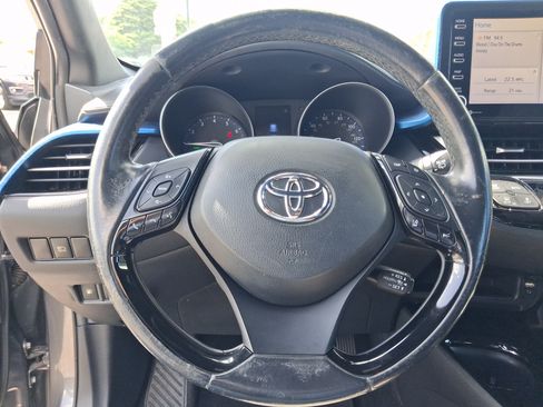 Used 2019 Toyota C-HR XLE FWD image 13