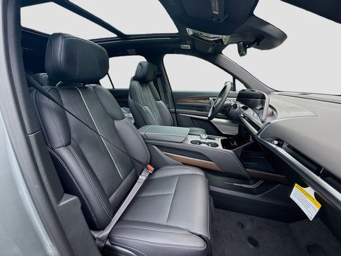 New 2026 Cadillac Vistiq Luxury image 31