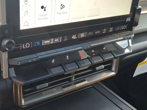 New 2025 GMC Hummer EV 3X image 34