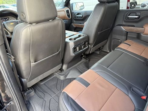 Used 2021 Chevrolet Silverado 1500 High Country w/ Technology Package image 34