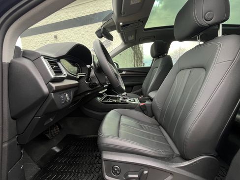 Used 2025 Audi Q5 2.0T Premium image 9