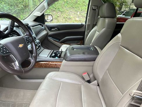 Used 2015 Chevrolet Suburban LTZ image 20