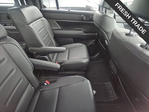 Used 2025 Hyundai Santa Fe Calligraphy image 8