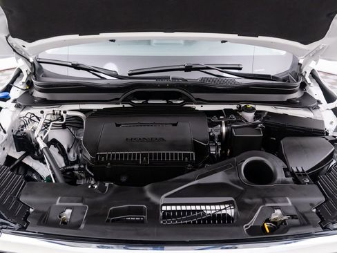 Certified 2025 Honda Pilot Touring image 34