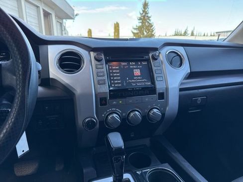 Used 2019 Toyota Tundra SR5 w/ SR5 Upgrade Package AWD/4WD image 20