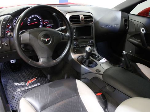 Used 2007 Chevrolet Corvette Z06 w/ Preferred Equipment Group image 25