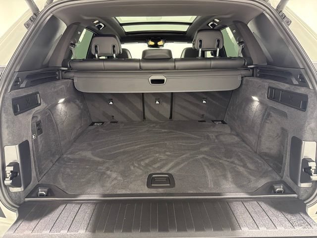 Used 2025 BMW X5 xDrive40i w/ M Sport Package AWD/4WD image 25