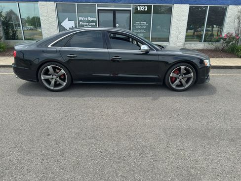 Used 2015 Audi S8 w/ S8 Driver Assistance Package AWD/4WD image 7