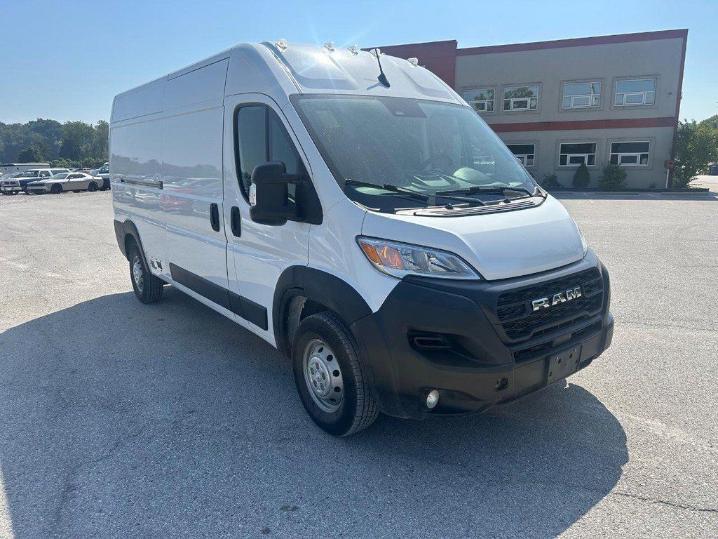 Used 2024 RAM ProMaster 2500 w/ Convenience Group FWD image 12