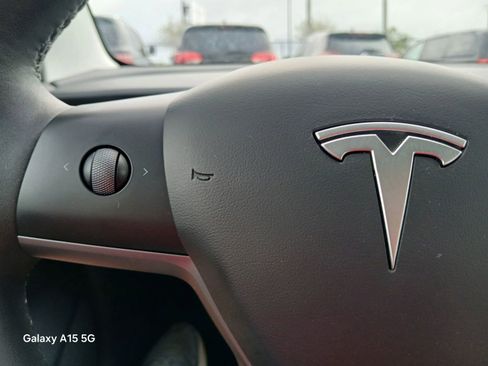 Used 2023 Tesla Model 3 Standard Range image 27