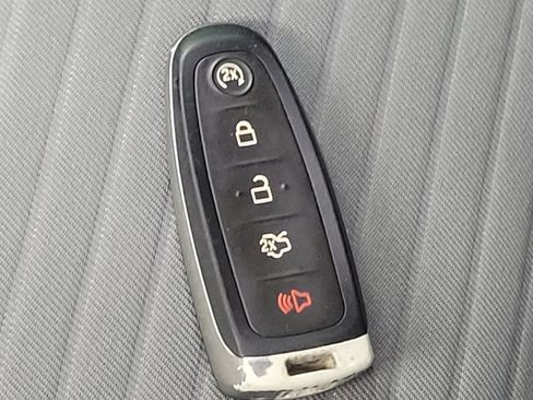 Used 2019 Ford Escape SE FWD image 32