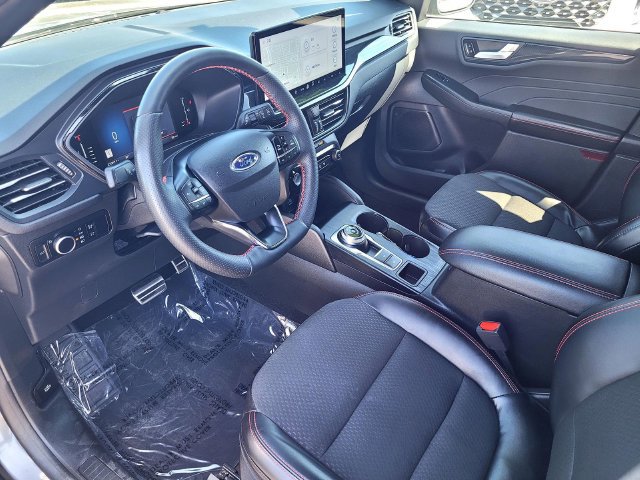Certified 2023 Ford Escape ST-Line w/ Tech Pack #1 AWD/4WD image 10