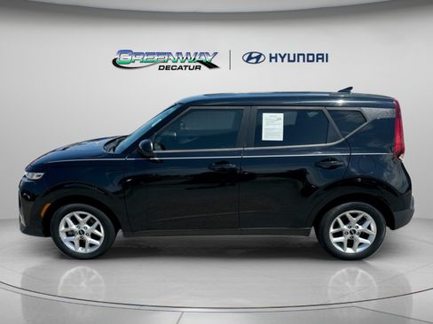 Used 2022 Kia Soul LX w/ Technology Package FWD image 5