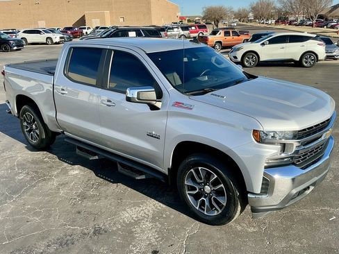Used 2020 Chevrolet Silverado 1500 LT w/ Texas Edition image 4