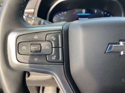 Used 2023 Chevrolet Suburban Z71 w/ Luxury Package image 20