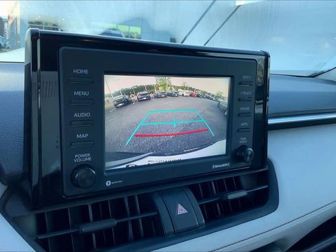 Used 2020 Toyota RAV4 XLE w/ Convenience Package image 27