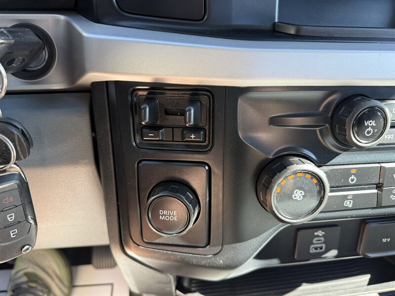 Used 2023 Ford F250 XL RWD image 9