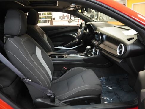 Used 2017 Chevrolet Camaro SS RWD image 29