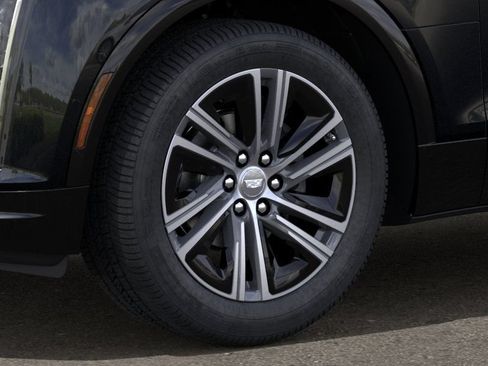 New 2026 Cadillac Lyriq Luxury w/ LPO, Floor Liner Package AWD/4WD image 9