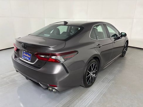 Used 2024 Toyota Camry SE FWD image 8
