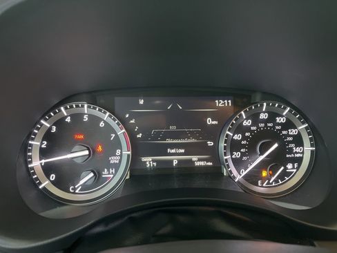 Used 2022 Toyota Highlander XSE AWD/4WD image 9