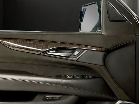 Used 2015 Cadillac Escalade ESV Platinum image 37