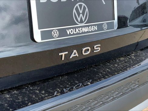 New 2026 Volkswagen Taos S FWD image 9